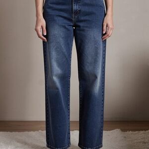 Relaxed Straight-Leg Women's Jeans in Indigo